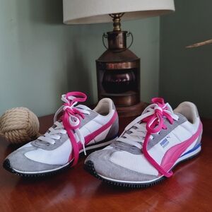 NWOT Puma Speeder White Pink Gray Suede Mesh Running Sneakers